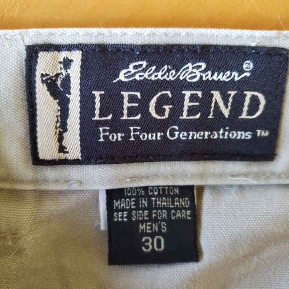 Vintage Eddie Bauer's Men's Twill Cargo Shorts - Picture 5 of 6